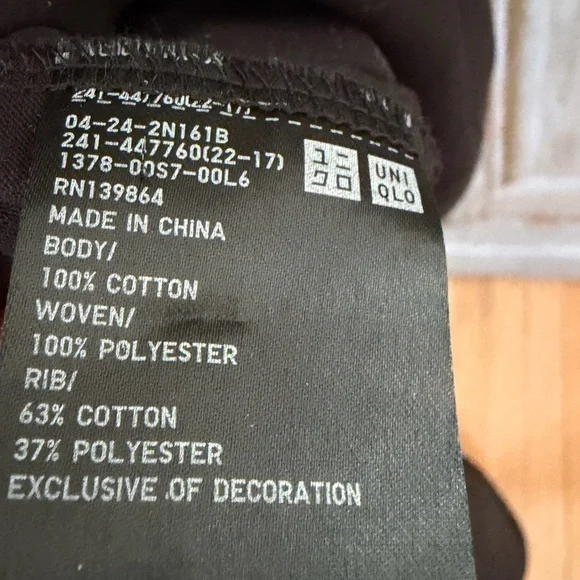 Black Asymmetrical Top - JW Anderson /Uniqlo - Picture 6 of 6